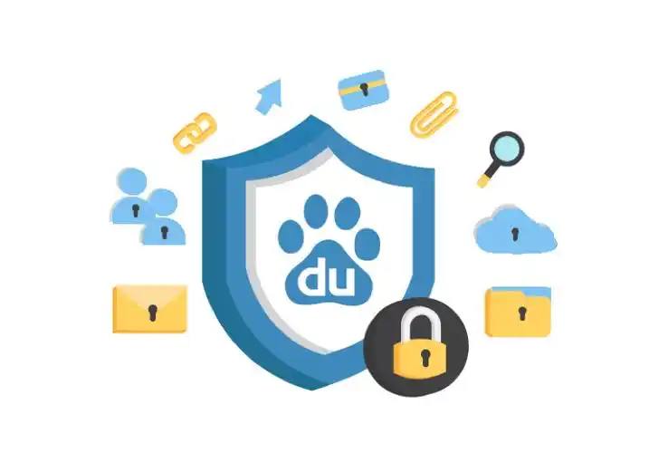 台风天湛江一高校宿舍门被强风吸走